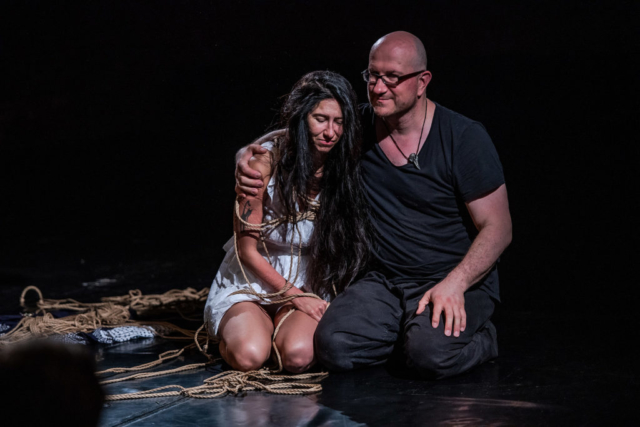 Performance Shibari Lounge Antwerp Kinbaku