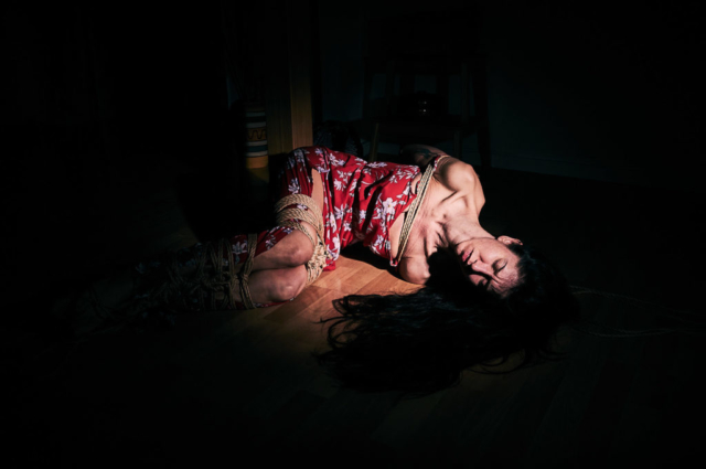 Hashira low key Kinbaku Photography