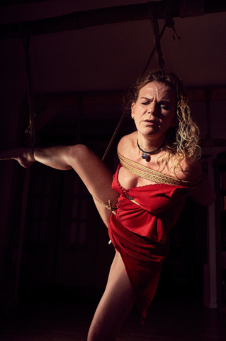 Kinbaku, Semenawa, Red Dress, Sacrifice