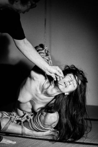 Wykd Dave ties up Natasha NAWATANEKO for Norio Sugiura Workshop on Aesthetics of Kinbaku in Kinbaku Lounge Copenhagen 2018