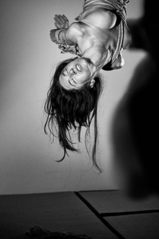 Wykd Dave ties up Natasha NAWATANEKO for Norio Sugiura Workshop on Aesthetics of Kinbaku in Kinbaku Lounge Copenhagen 2018