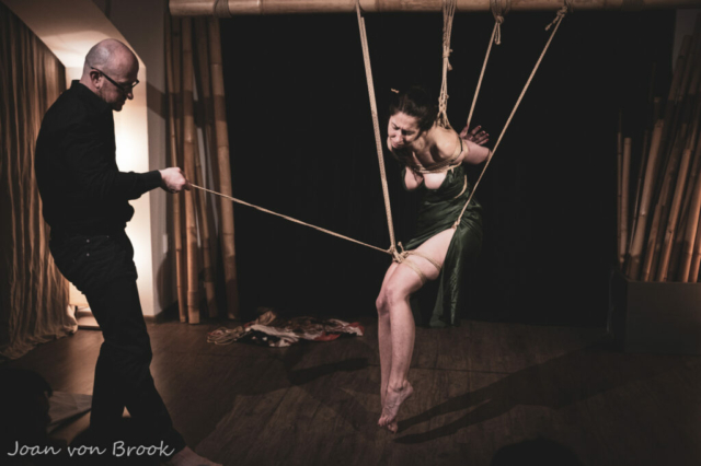 Woman in green dress, tied up, Bondage, Kinbaku, Shibari