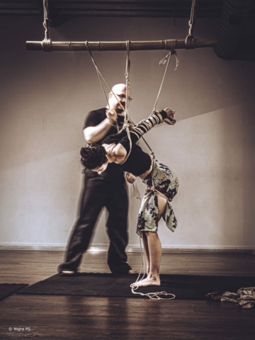 Aesthetic photography of Semenawa Kinbaku Shibari Workshop by Discover Kinbaku