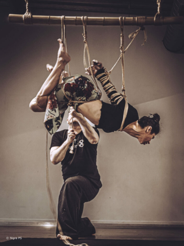 Aesthetic photography of Semenawa Kinbaku Shibari Workshop by Discover Kinbaku