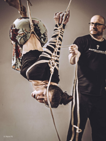 Aesthetic photography of Semenawa Kinbaku Shibari Workshop by Discover Kinbaku