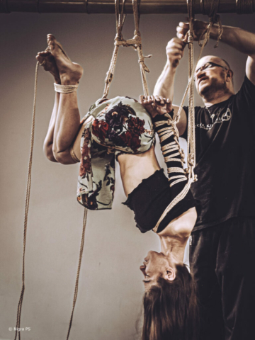 Aesthetic photography of Semenawa Kinbaku Shibari Workshop by Discover Kinbaku