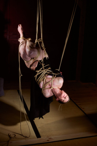 Kinbaku Shibari Semenawa Photoshoot blond woman in Japanese Rope Bondage